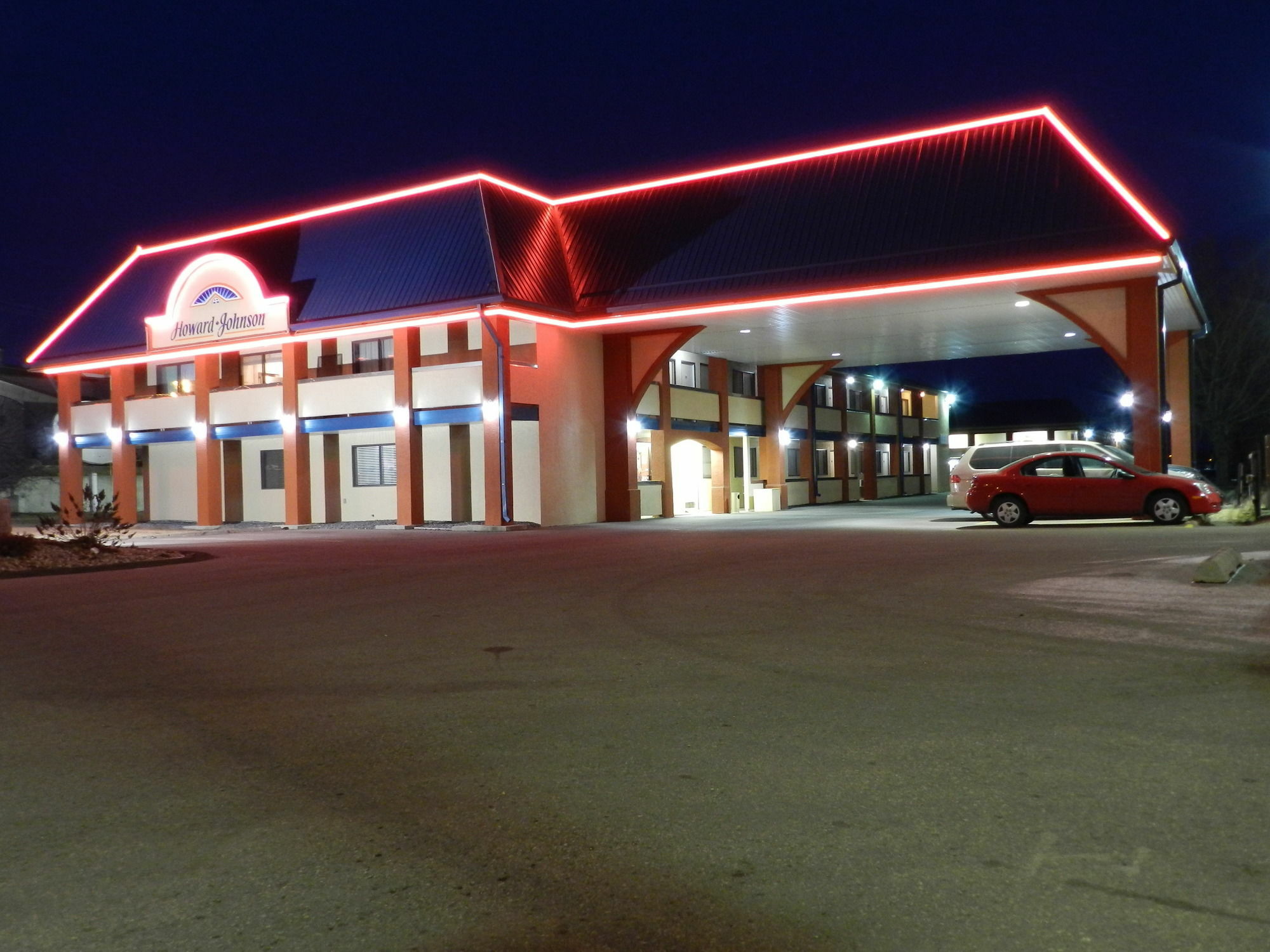 Howard Johnson By Wyndham Red Deer Exterior photo